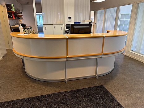 Kunddisk, datorskärm, headset m.m.