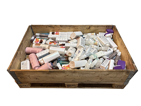 Parti med hårvårdsprodukter Wella