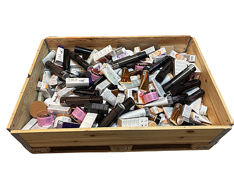 Parti med hårvårdsprodukter, diverse märken