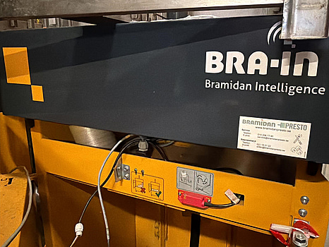 Bramidan press  för kartong / plast