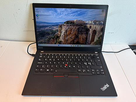 Laptop Lenovo ThinkPad T490s, i7, 16GB
