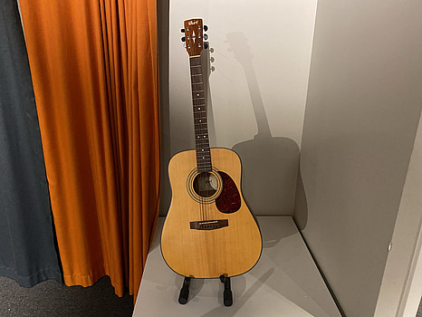 Akustiskt gitarr Cort