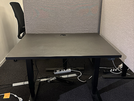 Höj och sänkbart skrivbord, EFG