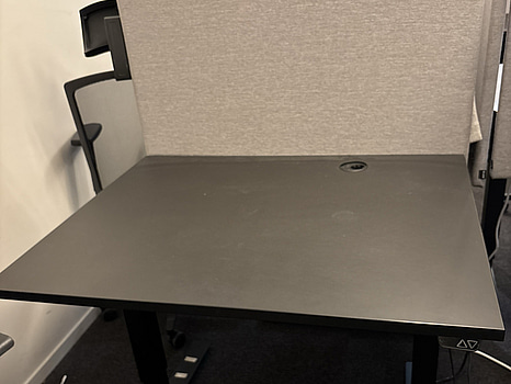 Höj och sänkbart skrivbord, EFG