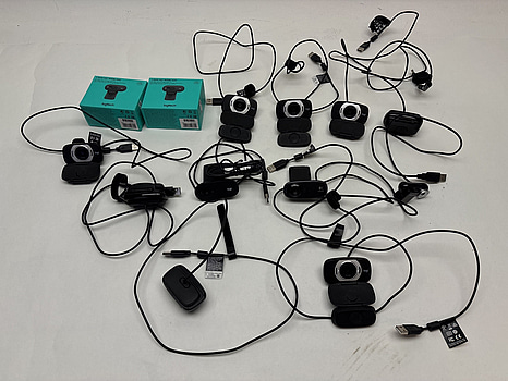 Parti med diverse Webbkameror Logitech.