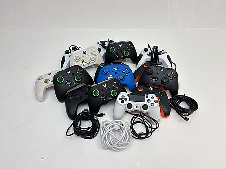 Parti med spelkontroller