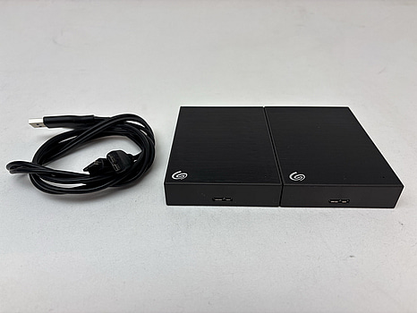 2 st. externa hårddiskar Seagate One Touch á 4TB