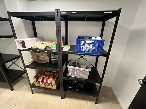 2st lagerhyllor inkl. Diverse