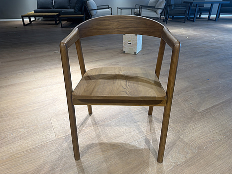 Matstol trä med armstöd, Venture Home