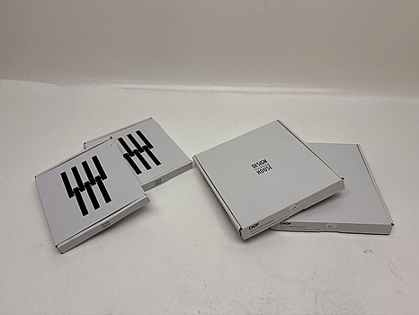 2 st. Skärbrädor och 2 st. Grytunderlägg Design Stockholm House. Ord. pris inkl. moms: ca 1150kr.