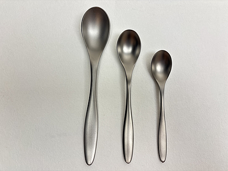 Parti med skedar Klong Bohlin. Ord. pris inkl. moms: ca 2300 kr.