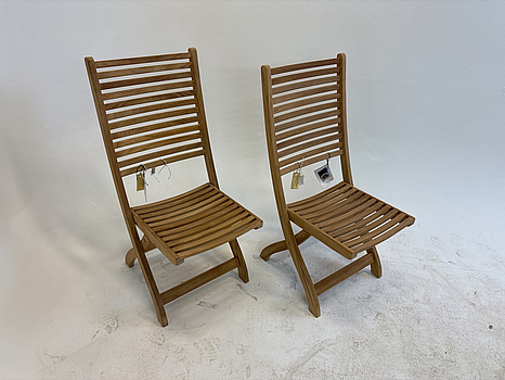 2 st. Ihopfällbara trästolar Brafab Calcutta chair stainless, 1996/Dj6212R. Ord. pris inkl. moms: ca 5000 kr.