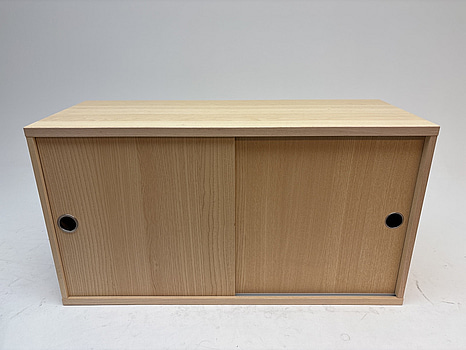 Skåp med skjutdörr String, 78x20 cm. Ord. pris inkl. moms: ca 3849 kr.