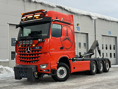 Tridemväxlare Mercedes-Benz Arocs 3758 -2023 | JOAB 24 ton | Plogutrustad