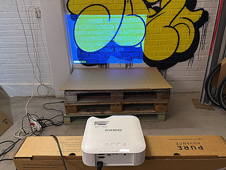 Casio XJ-V100W – LED/Laser Data-projektor (WXGA)