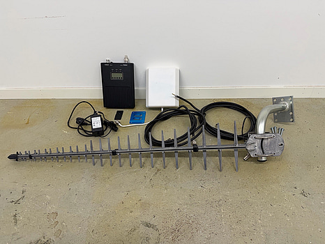 LPDA-antenna Poynting, SYN-L15L-S 800MHz Repeater