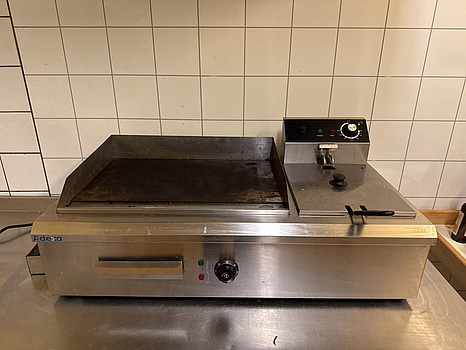 Kombinerat stekbord med fritös Adexa