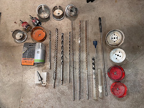 Parti med borrar och hålsågar