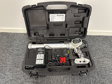 Fogpistol Panasonic EY3641, 14,4 V, silver, inkl laddare