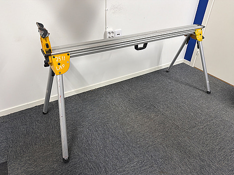 Sågbänk DeWalt DE7023-XJ