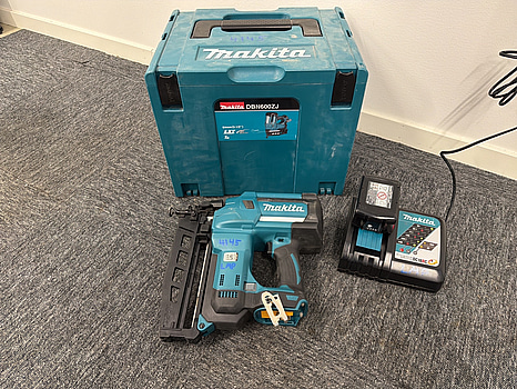 Dyckertpistol Makita DBN600ZJ, ink laddare & batteri