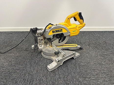 Kap & gersåg DeWalt DWS 777