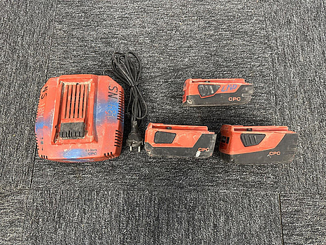 Batteriladdare Hilti C 4/36-350 och 3st 21,6V batterier Hilti B22