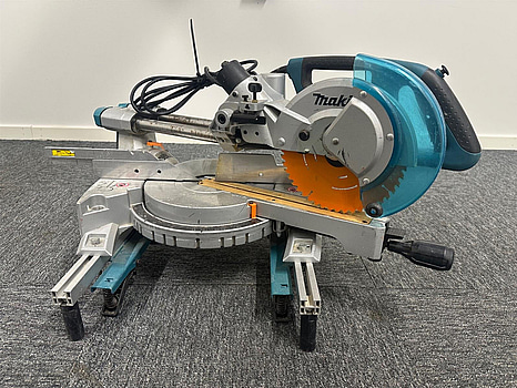 Kap- och gersåg Makita LS0815FL med monteringsbyglar