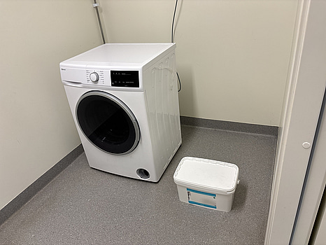 Tvättmaskin Gram samt tvättmedel