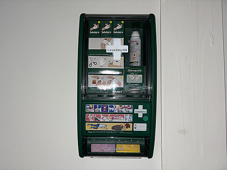 Första-hjälpentavla Cederroth