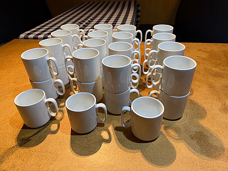 Parti kaffemuggar VEGA, vita, stapelbara