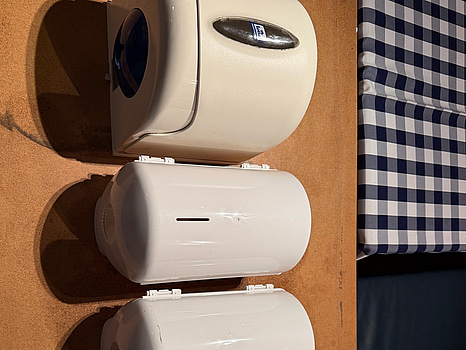 4 st. Väggdispenser vita, blandade modeller för papper