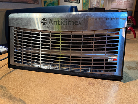 Anticimex / Insect‑O‑Cutor IND35‑SA – UV insektsfälla med limskiva