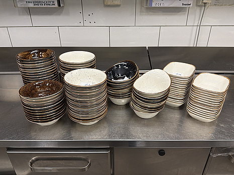 Serveringsskålar, ca 100 delar, Corendon by Kutahya