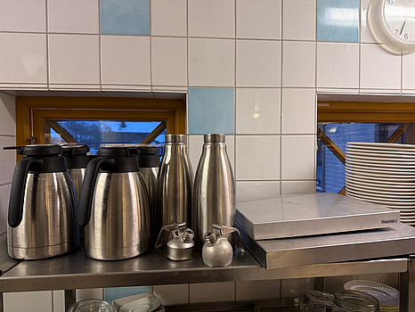 4 st kaffekannor, 2 st sifoner samt 2 st kylplattor