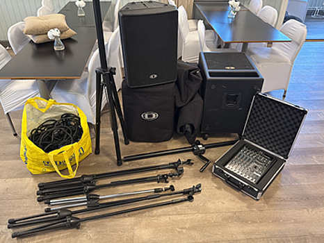 Ljudanläggning - ProFX8-mixer, Dynacord PowerSub 315 samt 2 st Dynacord D12