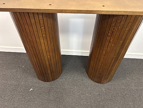 2 st. Pelare/piedestal