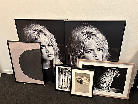 Parti med tavlor, svartvit