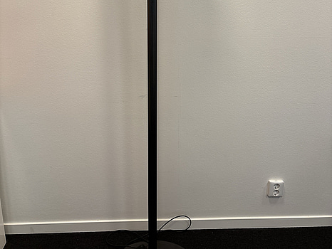 Golvlampa Artemide Ernesto Gismondi, Tebe 450W