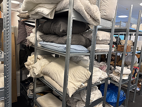 2 st. Hyllsektioner i metall