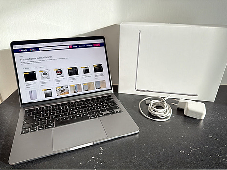 MacBook Air M2, 13,6 tum, 8 GB, 256 GB