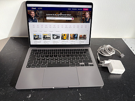 MacBook Air M2 13,6 tum, 256 GB, 8 GB RAM, Space Gray