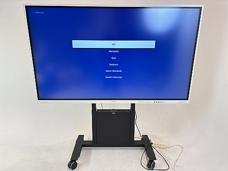 Skärm Samsung Flip, WM85B 85 tum touchskärm inkl. TV-ställ på hjul