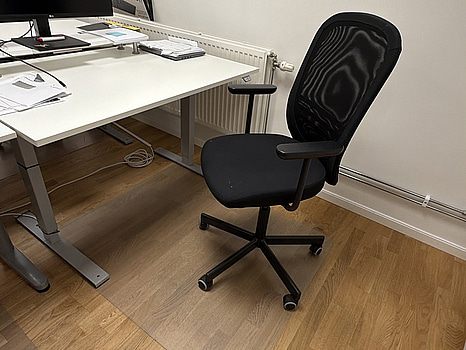 Elektriskt höj och sänkbar skrivbord 120x80 inkl kontorsstol