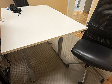 Elektriskt höj och sänkbart bord 100x80 cm