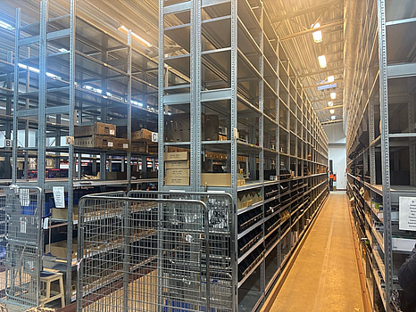 Lagerhyllsystem SSI Schaefer 60 x 130 cm. höjd 297 cm. 9 sektioner.