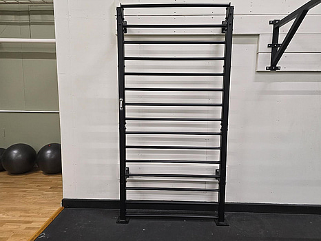 Ribbstol i stål Recoil