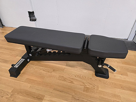 Ställbar träningsbänk Recoil