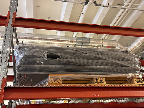 Parti med skärmar, Abstrakta