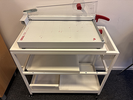 Skärmaskin Ideal 1058, inkl. vagn Ikea